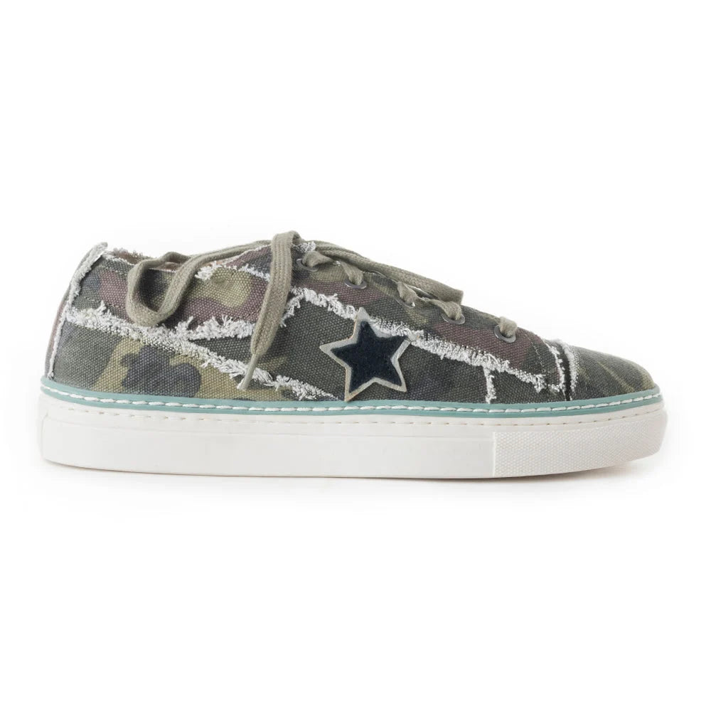Aeory Sneakers